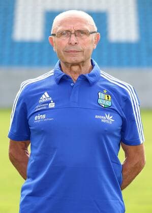 Chemnitz, 08.07.2015, Stadion an der Gellertstrasse, Fußball, 3.Liga , Chemnitzer FC, Mannschaftspräsentation für die Saison 2015 2016. , Mannschaftsfoto, Teamfoto. , Im Bild: Athletiktrainer Hermann Kretschmann. ,