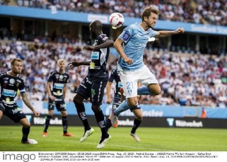 Aug. 15, 2015 - Malmö Sverige - 150815 Malmö FFs Kari Arnason - Gefles Dioh Williams - Fussball, SWE, Allsvenskan: Malmö FF - Gefle den 15 august 2015 in Malmö..Foto: News - Aug. 15, 2015 - ZUMAb138