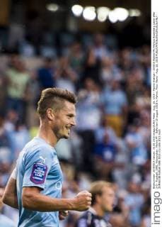 Aug. 15, 2015 - Malmö Sverige - 150815 Malmö FFs Markus Rosenberg jublar efter 2-0 - Fussball, SWE, Allsvenskan: Malmö FF - Gefle den 15 august 2015 in Malmö..Foto: News - Aug. 15, 2015 - ZUMAb138