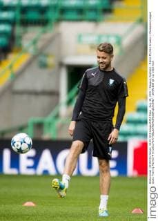 Aug. 18, 2015 - Glasgow, Scotland - Malmö FFs Kari Arnason - Champions League Quali, Training Malmö FF im Celtic Park - ZUMAb138