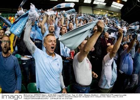 Aug. 19, 2015 - Glasgow, Skottland - 150819 Malmö FFs supportrar under fotbollsmatchen mellan Celtic och Malmö FF i kvalet till Champions League den 19 augusti 2015 i Glasgow..Foto: News - Aug. 19, 2015 - ZUMAb138