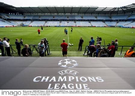 Aug. 24, 2015 - Malmö, Sverige - 150824 Malmö FFs spelare during practice session of Malmö FF for the Champions League Playoff match. - ZUMAb138