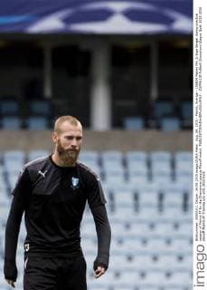Aug. 24, 2015 - Malmö, Sverige - 150824 Malmö FFs Jo Inge Berget during practice session of Malmö FF for the Champions League Playoff match. - ZUMAb138