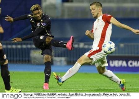 Zagreb, 25.8.2015. - Champions League, Play-Offs 2nd leg, Stadion Maksimir, GNK Dinamo (blue) - KF Skenderbeu (white) 4:1 Junior FERNANDES (11) vs Marko RADAS (33)
