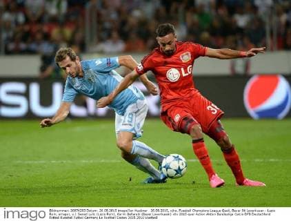 26.08.2015, xjhx, Fussball Champions League Quali, Bayer 04 Leverkusen - Lazio Rom, emspor, v.l. Senad Lulic (Lazio Rom), Karim Bellarabi (Bayer Leverkusen)