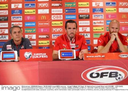 Aktuell Fußball, EM Quali, Pk Nationalmannschaft Österreich SOCCER - UEFA EURO EM Europameisterschaft Fussball 2016 quali, AUT vs MDA, preview VIENNA,AUSTRIA,04.SEP.15 - SOCCER - UEFA European Championship EM Europameisterschaft 2016, European Qualifiers, OEFB international match Länderspiel Austria vs Moldova, preview, press conference PK Pressekonferenz of team AUT. Image shows head coach Marcel Koller, Christian Fuchs and Robert Almer (AUT). GEPAxpictures xChristianxOrt