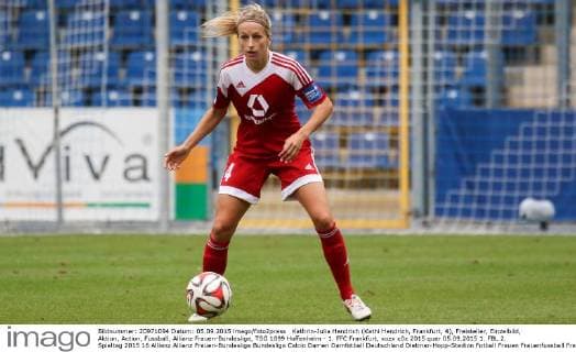 Kathrin-Julia Hendrich (Kathi Hendrich, Frankfurt, 4), Freisteller, Einzelbild, Aktion, Action, Fussball, Allianz Frauen-Bundesliga, TSG 1899 Hoffenheim - 1. FFC Frankfurt, xozx