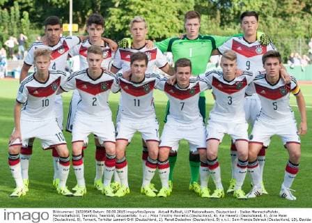 Aktuell Fußball, U17 Nationalteam, Deutschland - Italien Mannschaftsfoto, Mannschaftsbild, Teamfoto, Teambild, Gruppenfoto: h.v.l.: Mika Timothy Hanraths (Deutschland, 4), Kai Havertz (Deutschland, 8), Arne Maier (Deutschland, 6), Torwart, Torhüter Lennart Grill (Deutschland, 1), Renat Dadachov (Deutschland, 9) v.v.l.: Sam Francis Schreck (Deutschland, 10), Davide-Jerome Itter (Deutschland, 2), Yari Otto (Deutschland, 11), Jannis Kübler (Kubler, Kuebler, Deutschland, 7), Gian-Luca Itter (Deutschland, 3), Tom Baack (Deutschland, 5), Fussball, U 17-Junioren, Vier-Nationen-Turnier, Deutschland - Italien, xobx