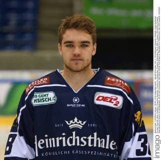 Aktuell Eishockey, DEL 2, Porträttermin Dresdner Eislöwen Jonas Schlenker, Porträt, Portrait, Kopf, Kopffoto, Dresdner Eislöwen, Fototermin, Eishockey, Dresden, Eisloewen, DEL2, DEL 2, Saison 2015 2016, Eishalle EnergieVerbund Arena im Ostragehege, 09.09.2015
