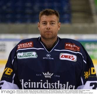 Aktuell Eishockey, DEL 2, Porträttermin Dresdner Eislöwen Brett Jaeger, Porträt, Portrait, Kopf, Kopffoto, Dresdner Eislöwen, Fototermin, Eishockey, Dresden, Eisloewen, DEL2, DEL 2, Saison 2015 2016, Eishalle EnergieVerbund Arena im Ostragehege, 09.09.2015
