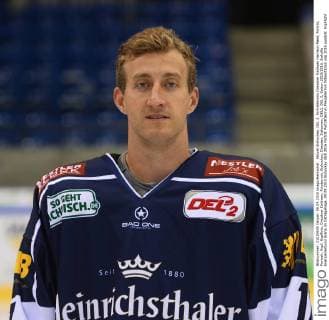 Aktuell Eishockey, DEL 2, Porträttermin Dresdner Eislöwen Harrison Reed, Porträt, Portrait, Kopf, Kopffoto, Dresdner Eislöwen, Fototermin, Eishockey, Dresden, Eisloewen, DEL2, DEL 2, Saison 2015 2016, Eishalle EnergieVerbund Arena im Ostragehege, 09.09.2015
