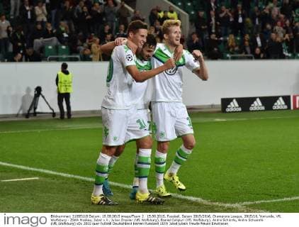 15.09.2015, Fussball, Saison 2015 2016, Champions League, 2015 16, Vorrunde, VfL Wolfsburg - ZSKA Moskau, Jubel v.li., Julian Draxler (VfL Wolfsburg), Daniel Caligiuri (VfL Wolfsburg), Andre Schürrle, Andre Schuerrle (VfL Wolfsburg)