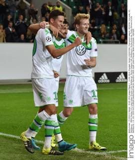 15.09.2015, Fussball, Saison 2015 2016, Champions League, 2015 16, Vorrunde, VfL Wolfsburg - ZSKA Moskau 1:0, Jubel Julian Draxler (VfL Wolfsburg), Daniel Caligiuri (VfL Wolfsburg), Andre Schürrle, Andre Schuerrle (VfL Wolfsburg), v.li.