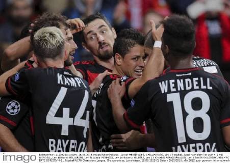 Javier HERNANDEZ, CHICCHARITO, Lev 7 Torjubel, Jubel nach dem Tor zum 4-1 mit WENDELL, Lev 18 Karim BELLARABI, Lev 38 Admir MEHMEDI, Lev 14 Roberto HILBERT, Lev 13 Kyriakos PAPADOPOULOS, Lev 5 BAYER 04 LEVERKUSEN - FC BATE BORISOV 4-1 , Fussball UEFA Champions League, Gruppenphase, Leverkusen, 16.09.2015 CL Saison 2015 2016,