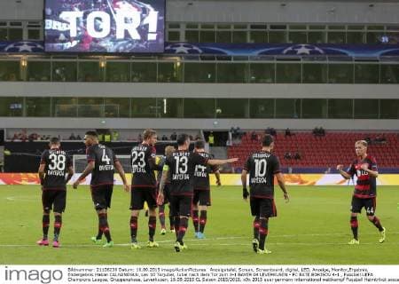 Anzeigetafel, Screen, Screenboard, digital, LED, Anzeige, Monitor,Ergebnis, Endergebnis Hakan CALHANOGLU, Lev 10 Torjubel, Jubel nach dem Tor zum 3-1 BAYER 04 LEVERKUSEN - FC BATE BORISOV 4-1 , Fussball UEFA Champions League, Gruppenphase, Leverkusen, 16.09.2015 CL Saison 2015 2016,