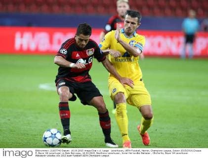 Leverkusen, UEFA Fussball, Herren, Champions League, Saison 2015 2016,Gruppe E, Bayer 04 Leverkusen vs Bate Baryssau, 16.09.2015, BayArena Leverkusen, Javier Hernandez Balcazar , Chicharito, Bayer 04 Leverkusen Aleksandr Volodko
