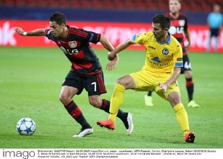 Leverkusen, UEFA Fussball, Herren, Champions League, Saison 2015 2016,Gruppe E, Bayer 04 Leverkusen vs Bate Baryssau, 16.09.2015, BayArena Leverkusen, Javier Hernandez Balcazar , Chicharito, Bayer 04 Leverkusen Aleksandr Volodko,