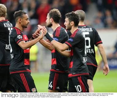 Leverkusen, UEFA Fussball, Herren, Champions League, Saison 2015 2016,Gruppe E, Bayer 04 Leverkusen vs Bate Baryssau, 16.09.2015, BayArena Leverkusen, Karim Bellarabi, Admir Mehedi, Hakan Calhanoglu, alle Bayer 04 Leverkusen, jubel