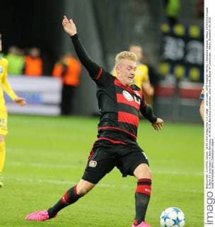 Leverkusen, UEFA Fussball, Herren, Champions League, Saison 2015 2016,Gruppe E, Bayer 04 Leverkusen vs Bate Baryssau, 16.09.2015, BayArena Leverkusen, Julian Brandt, Bayer 04 Leverkusen , Aktion, Einzelbild