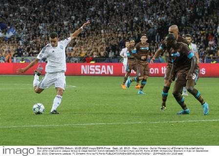 Sept. 16, 2015 - Kiev, Ukraine - Junior Moraes (L) of Dynamo hits a ball during the UEFA Champions League Group G stage football match between FC Dynamo Kyiv and FC Porto at NSK Olimpiyskyi Stadium in Kyiv on September 16, 2015. Champions League: FC Dynamo Kyiv vs FC Porto - ZUMAn230