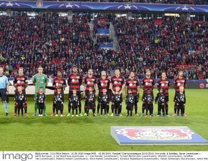 16.09.2015, Fussball Championsleague 2015 2016, Vorrunde, 1.Spieltag, Bayer Leverkusen - BATE Baryssau, in der BayArena Leverkusen. v.l. Lars Bender (Leverkusen), Torwart Bernd Leno (Leverkusen), Wendell (Leverkusen), Jonathan Tah (Leverkusen), Roberto Hilbert (Leverkusen), Kevin Kampl (Leverkusen), Kyriakos Papadopulos (Leverkusen), Hakan Calhanoglu (Leverkusen), Admir Mehmedi (Leverkusen), Chicharito Javier Hernandez (Leverkusen) und Karim Bellarabi (Leverkusen)