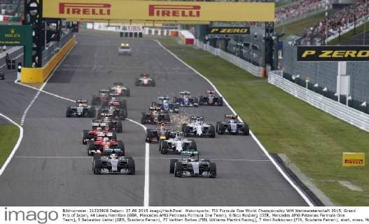 Motorsports: FIA Formula One World Championship WM Weltmeisterschaft 2015, Grand Prix of Japan, 44 Lewis Hamilton (GBR, Mercedes AMG Petronas Formula One Team), 6 Nico Rosberg (GER, Mercedes AMG Petronas Formula One Team), 5 Sebastian Vettel (GER, Scuderia Ferrari), 77 Valtteri Bottas (FIN, Williams Martini Racing), 7 Kimi Raikkonen (FIN, Scuderia Ferrari), start, mass, Masse, Menge, viele, many xHOCHxZWEIx
