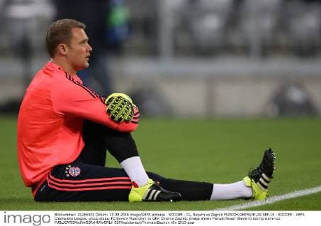 SOCCER - CL, Bayern vs Zagreb MUNICH,GERMANY,29.SEP.15 - SOCCER - UEFA Champions League, group stage, FC Bayern Muenchen vs GNK Dinamo Zagreb. Image shows Manuel Neuer (Bayern) during warm-up. GEPAxpictures xThomasxBachun