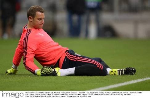 SOCCER - CL, Bayern vs Zagreb MUNICH,GERMANY,29.SEP.15 - SOCCER - UEFA Champions League, group stage, FC Bayern Muenchen vs GNK Dinamo Zagreb. Image shows Manuel Neuer (Bayern) during warm-up. GEPAxpictures xThomasxBachun