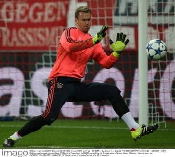 SOCCER - CL, Bayern vs Zagreb MUNICH,GERMANY,29.SEP.15 - SOCCER - UEFA Champions League, group stage, FC Bayern Muenchen vs GNK Dinamo Zagreb. Image shows Manuel Neuer (Bayern) during warm-up. GEPAxpictures xThomasxBachun