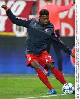 SOCCER - CL, Bayern vs Zagreb MUNICH,GERMANY,29.SEP.15 - SOCCER - UEFA Champions League, group stage, FC Bayern Muenchen vs GNK Dinamo Zagreb. Image shows David Alaba (Bayern) during warm-up. GEPAxpictures xThomasxBachun