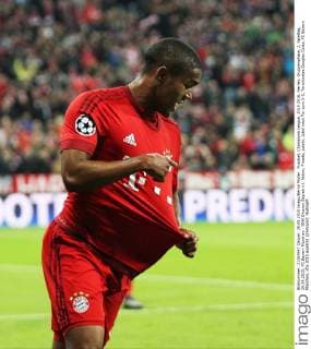 Fussball, Champions League, 2015 2016, Herren, Gruppenphase, 2. Spieltag, 29.09.2015, FC Bayern München - GNK Dinamo Zagreb v.l. Aktion, Freude, jubeln, Jubel nach Tor zum 1-0, Torschuetze Douglas Costa, FC Bayern München,