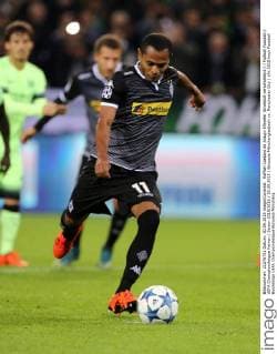 Raffael Caetano de Araujo Elfmeter Strafstoß verschießend Fußball Fussball UEFA Championsleague Herren Saison 2015 2016 30.09.2015 Borussia Mönchengladbach vs. Manchester City