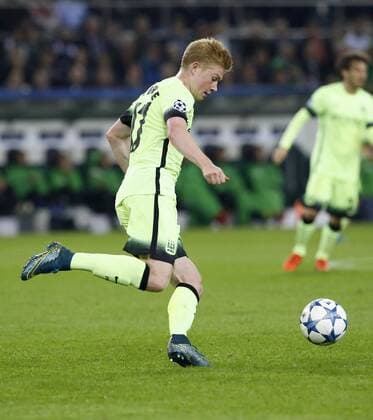 Kevin de Bruyne (Manchester City) runs with the ball during the Championsleague between Borussia Moenchengladbach and Manchester City, Borussiapark in Moenchengladbach on September 30., 2015. Borussia Mönchengladbach vs. Manchester City in der Champions League der Saison 2015 2016 am 30. September 2015.