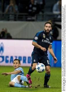 , 150930 Malmö FFs Victor Yoshimar Yotun Flores och Real Madrids Daniel Carvajal Ramos during UEFA CHAMPIONS LEAGUE 2015 2016 match between Malmö FF and Real Madrid.. Copyright: PETTERxARVIDSON BB150930PA263