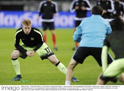 Borussia Park Mönchengladbach 30.9.2015, Champions League, 2015 16, Vorrunde, 2. Spieltag, Borussia Mönchengladbach (Moenchengladbach, Gladbach) vs. Manchester City ---- Kevin De Bruyne (Man City) beim Aufwärmen vor dem Spiel
