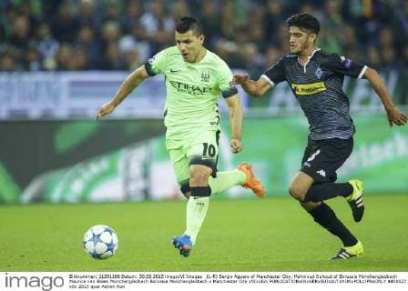 (L-R) Sergio Aguero of Manchester City, Mahmoud Dahoud of Borussia Monchengladbach Maurice van Steen Monchengladbach Borussia Monchengladbach v Manchester City xVIxxIVx 4408027