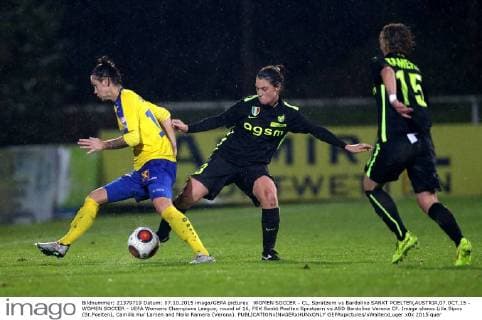 WOMEN SOCCER - CL, Spratzern vs Bardolino SANKT POELTEN,AUSTRIA,07.OCT.15 - WOMEN SOCCER - UEFA Womens Champions League, round of 16, FSK Sankt Poelten Spratzern vs ASD Bardolino Verona CF. Image shows Lilla Sipos (St.Poelten), Camilla Kur Larsen and Naila Ramera (Verona). GEPAxpictures xWalterxLuger