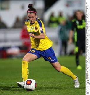 WOMEN SOCCER - CL, Spratzern vs Bardolino SANKT POELTEN,AUSTRIA,07.OCT.15 - WOMEN SOCCER - UEFA Womens Champions League, round of 16, FSK Sankt Poelten Spratzern vs ASD Bardolino Verona CF. Image shows Martina Barbara Dunst (St.Poelten). GEPAxpictures xWalterxLuger