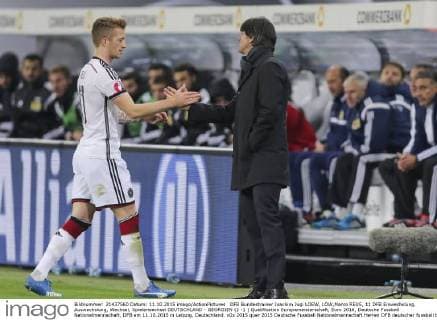 DFB Bundestrainer Joachim Jogi LOEW, LÖW,Marco REUS, 11 DFB Einwechslung, Auswechslung, Wechsel, Spielerwechsel DEUTSCHLAND - GEORGIEN (2 -1 ) Qualifikation Europameisterschaft, Euro 2016, Deutsche Fussball Nationalmannschaft, DFB am 11.10.2015 in Leipzig, Deutschland.