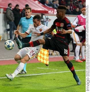 Leverkusen, Fussball, UEFA Champions League, Saison 2015 2016, Bayer 04 Leverkusen vs AS Rom, 20.10.2015, Bayarena Leverkusen , Alexandro Florenzi, AS Rom , Wendell Bayer 04 Leverkusen,