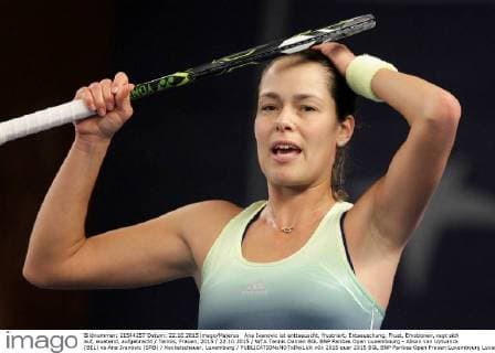 Ana Ivanovic ist enttaeuscht, frustriert, Entaeuschung, Frust, Emotionen, regt sich auf, wuetend, aufgebracht Tennis, Frauen, 2015 22.10.2015 WTA Tennis Damen BGL BNP Paribas Open Luxembourg - Alison van Uytvanck (BEL) vs Ana Ivanovic (SRB) Kockelscheuer, Luxemburg