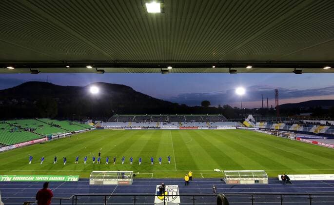 GER, Regionalliga Nordost, FC Carl Zeiss Jena 23.10.15, Jena, Ernst-Abbe-Sportfeld, GER, NOFV, Regionalliga Nordost, Saison 2015 2016, 12.Spieltag, FC Carl Zeiss Jena - Stadionübersicht Stadion Flutlicht Zusatztribüne