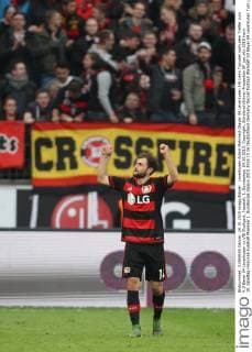 Leverkusen Admir Mehmedi (Bayer 04 Leverkusen 14) beim Torjubel nach dem Treffer zum 4:3 Bayer 04 Leverkusen vs VfB Stuttgart, Fussball, 1. Bundesliga, 24.10.2015, Copyright: Schülerx xEibner-Pressefoto EP_jse