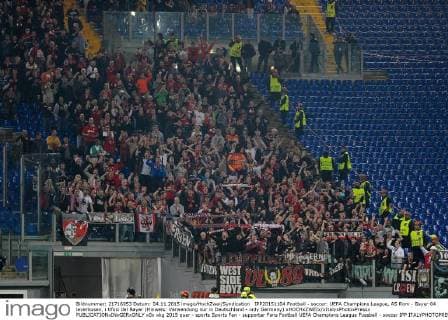 IPP20151104 Football - soccer: UEFA Champions League, AS Rom - Bayer 04 leverkusen, i tifosi del Bayer (Hinweis: Verwendung nur in Deutschland - only Germany) xHOCHxZWEIx xItalyxPhotoxPressx