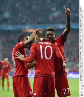 04.11.2015, Fussball, Saison 2015 2016, Champions League, 2015 16, Vorrunde, FC Bayern München - Arsenal London 5:1, Jubel v.re., David Alaba (Bayern Muenchen), Arjen Robben (Bayern Muenchen), Douglas Costa (Bayern Muenchen)