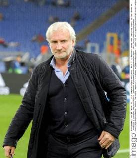 IPP20151105 Football - soccer: UEFA Champions League, AS Rom - Bayer 04 Leverkusen 3, il direttore sportivo del Bayer Leverkusen Rudi Voeller amareggiato in primo piano - xHOCHxZWEIx xItalyxPhotoxPressx
