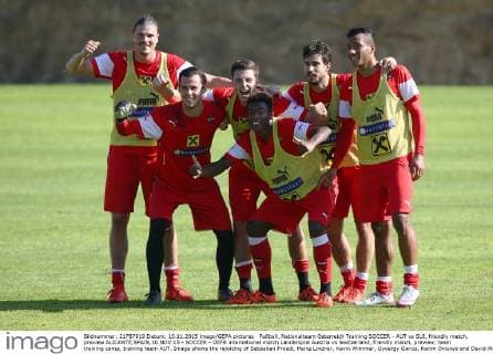 Fußball, Nationalteam Österreich Training SOCCER - AUT vs SUI, friendly match, preview ALICANTE,SPAIN,10.NOV.15 - SOCCER - OEFB international match Länderspiel Austria vs Switzerland, friendly match, preview, team training camp, training team AUT. Image shows the rejoicing of Sebastian Proedl, Heinz Lindner, Kevin Wimmer, Gyoergy Garics, Karim Onisiwo and David Alaba (AUT). GEPAxpictures xChristianxOrt