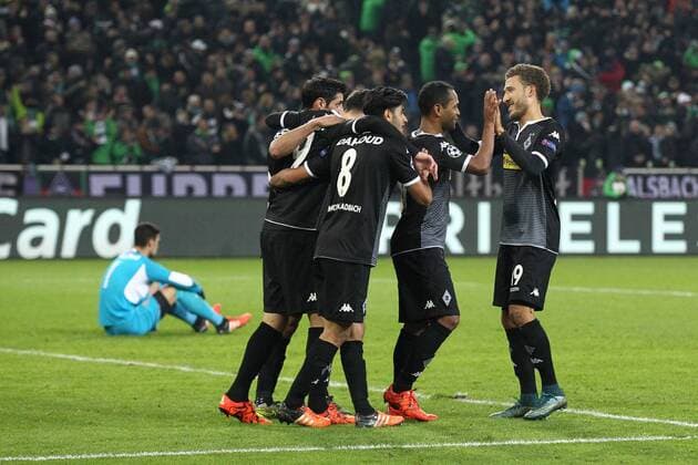 Moenchengladbach Torjubel ueber das 3:0 durch Raffael ( 11, Borussia Moenchengladbach) mit Lars Stindl ( 13, Borussia Moenchengladbach), Mahmoud Dahoud ( 8, Borussia Moenchengladbach), Fabian Johnson ( 19, Borussia Moenchengladbach) Borussia Moenchengladbach - FC Sevilla, Fussball, UEFA Champions League, 26.11.2015, Copyright: Deutzmann Eibner-Pressefoto EP_CDN