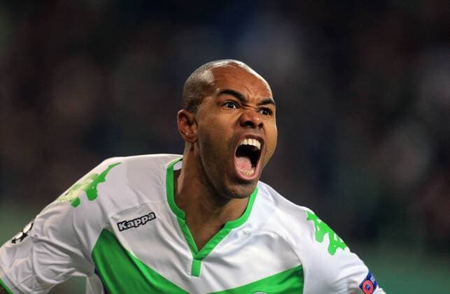 Fußball, Champions League, VfL Wolfsburg - Manchester United Naldo (Wolfsburg), jubelt nach seinem Tor zum 1:0 VfL Wolfsburg - Manchester United ManU Champions League 2015 2016, Vorrunde, Gruppe B, Fussball, men, Maenner, soccer, Ergebnis, result Wolfsburg, 8.12.2015