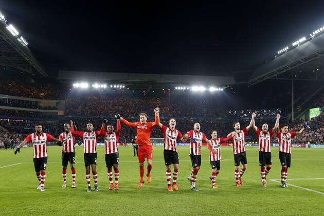 (L-R), Jurgen Locadia of PSV, Nicolas Isimat-Mirin of PSV, Joshua Brenet of PSV, Steven Bergwijn of PSV, Goalkeeper Jeroen Zoet of PSV, Luuk de Jong of PSV, Jeffrey Bruma of PSV, Andres Guardado of PSV, Davy Propper of PSV, Jorrit Hendrix of PSV, Hector Moreno of PSV during the UEFA Champions League match between PSV Eindhoven and CSKA Moscow on December 8, 2015 at the Philips stadium in Eindhoven, The Netherlands. PSV v CSKA Moscow UEFA Champions League 2015 2016 xVIxJeroenxPutmansxIVx 4676910
